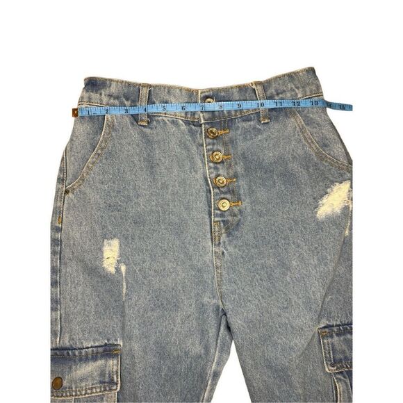 Q2 Light Denim Straight Jeans Ripped With Side Pockets Small (size 4 US) - Picture 8 of 8